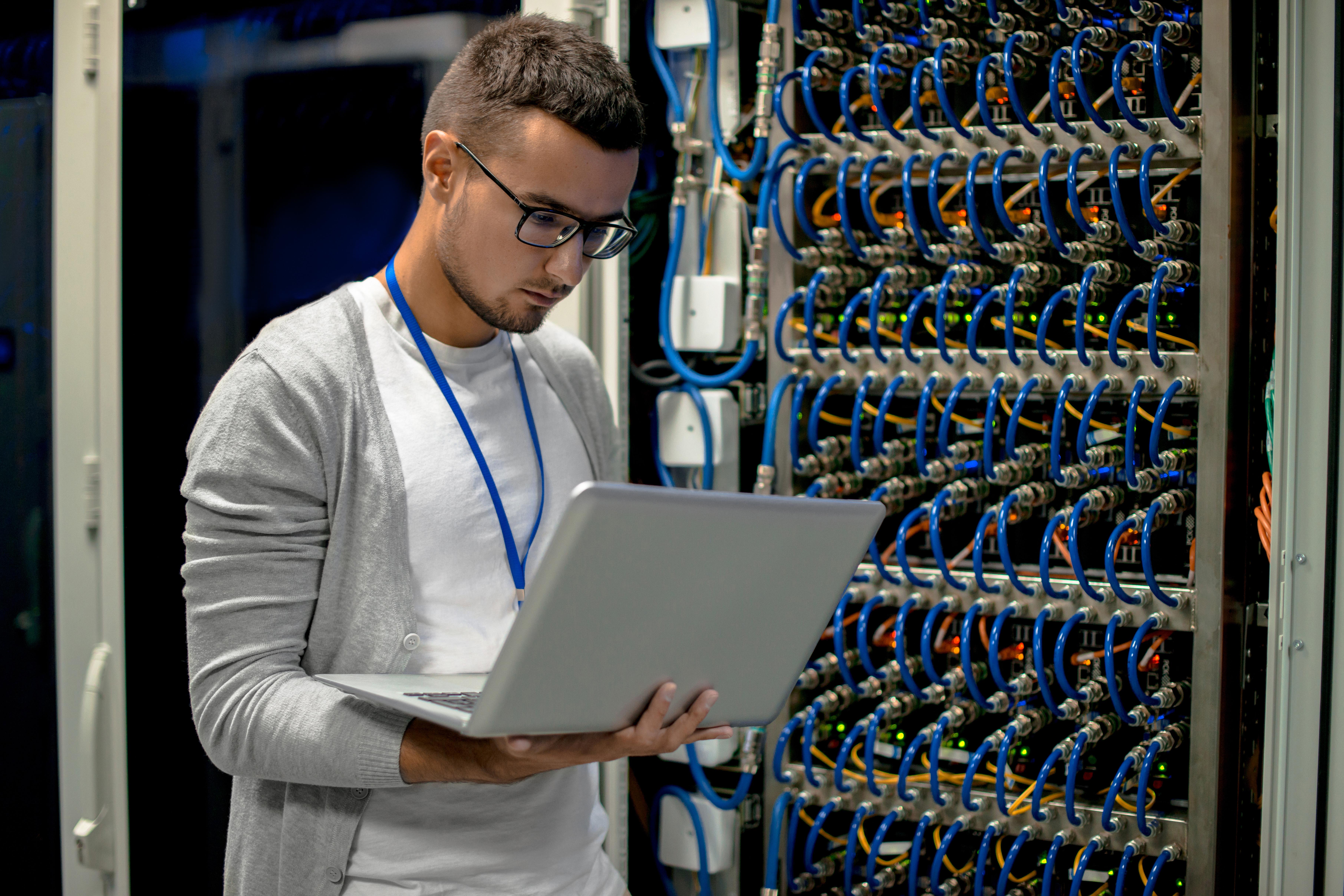 Ingénieur informatique télécommunication et réseaux en formation ...